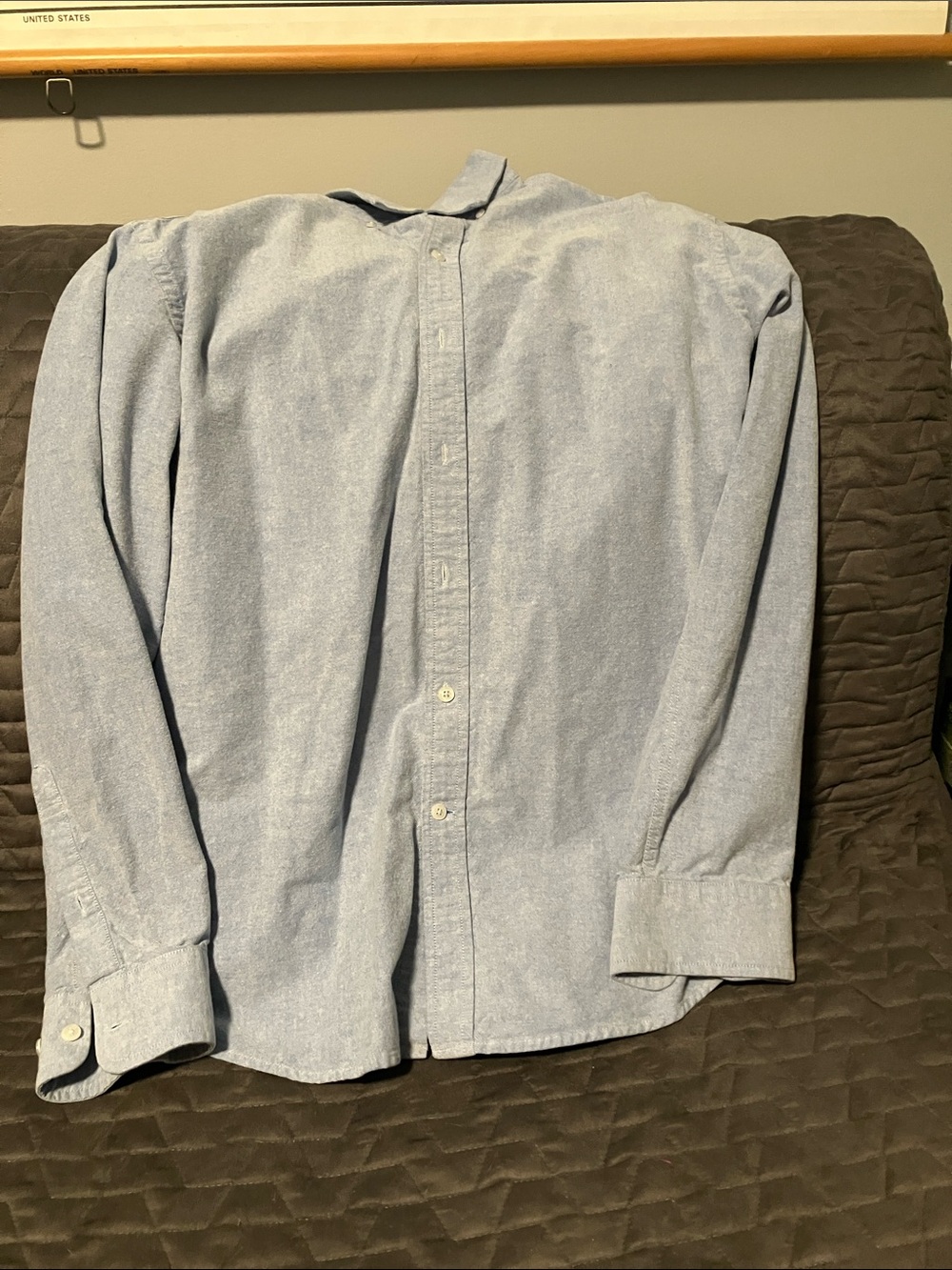 Amazon Essentials Heathered Light Blue Casual Button-Down Shirt